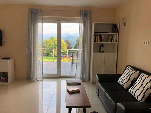 Velden View Ferienwohnung Mit Grosser Sonnenterrasse Und See- Und Karawankenblick Velden am Woerthersee Luaran gambar