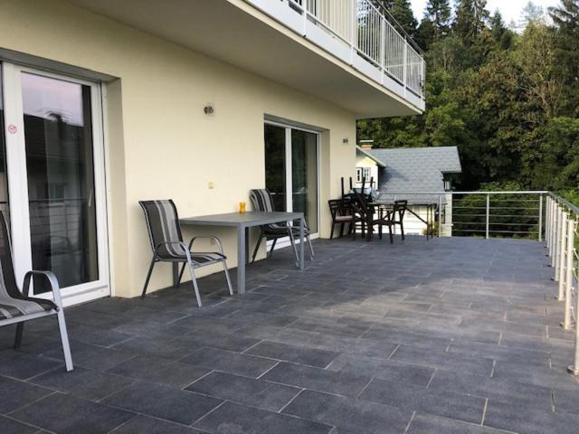 Velden View Ferienwohnung Mit Grosser Sonnenterrasse Und See- Und Karawankenblick Velden am Woerthersee Luaran gambar