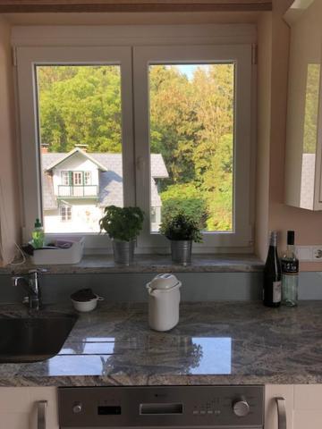 Velden View Ferienwohnung Mit Grosser Sonnenterrasse Und See- Und Karawankenblick Velden am Woerthersee Luaran gambar